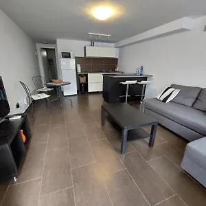  Apartamento Modern Apartment, Walking Distance Of The Sea España